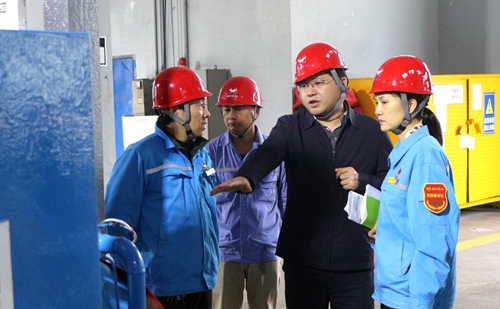 宜昌市國(guó)資委黨委委員、副主任曹紅國(guó)到股份公司開展主題教育調(diào)研(圖1)
