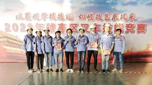 宜昌市猇亭區(qū)總工會組織叉車技能競賽，股份公司多名選手獲得榮譽(圖1)