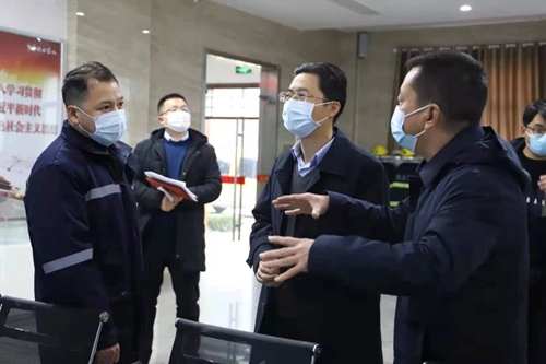宜都市委副書記、市長李澤剛到楚星公司慰問市拔尖人才(圖1)