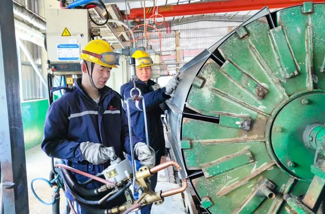 青海宜化電石分廠電極殼班：加強標準化建設(shè)，保障電石爐長周期穩(wěn)定運行(圖4)