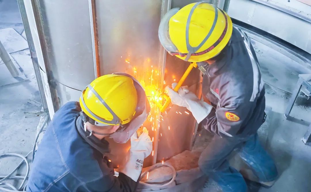 青海宜化電石分廠電極殼班：加強標準化建設(shè)，保障電石爐長周期穩(wěn)定運行(圖5)