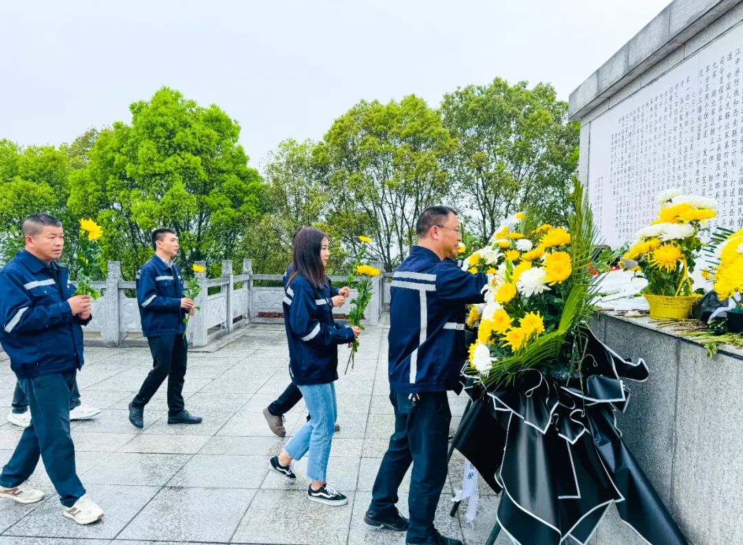 在緬懷中汲取奮進(jìn)力量！這場主題黨日活動(dòng)“走心”更“入心”！(圖4)