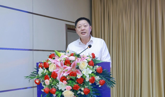 增值引領共贏疆來！2024宜化宜冠滴品牌戰(zhàn)略發(fā)布會在新疆輪臺縣成功舉行(圖2)