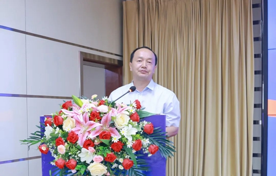 增值引領共贏疆來！2024宜化宜冠滴品牌戰(zhàn)略發(fā)布會在新疆輪臺縣成功舉行(圖3)