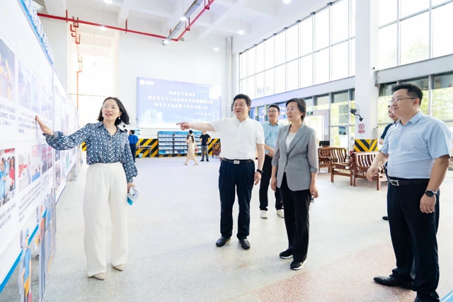 湖北省人社廳黨組書記、廳長李述永到宜化實訓(xùn)基地調(diào)研