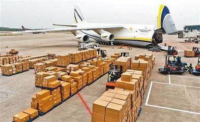 民航局預計“五一”旅客量降七成，大型航司日虧億元，貨運成亮點