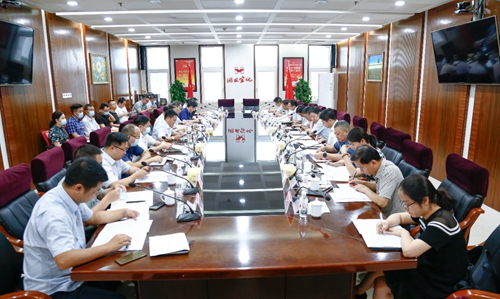 宜昌市國(guó)資委黨委書記、主任吳正新帶隊(duì)到宜化集團(tuán)調(diào)研